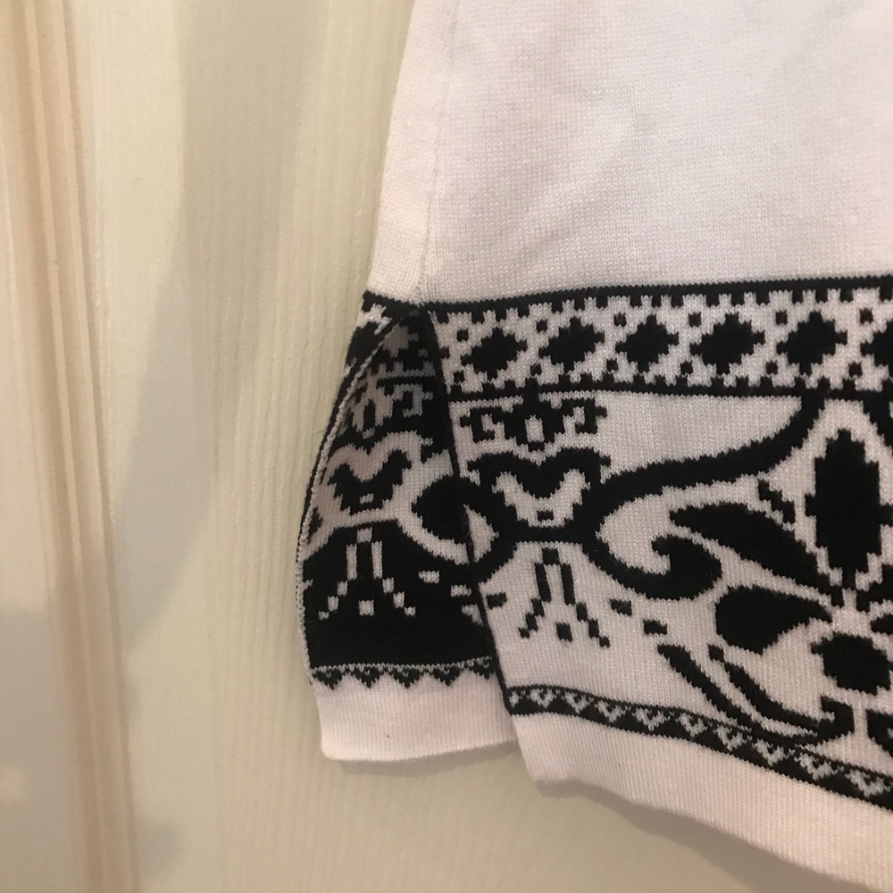 NY COLLECTION tunic scrolled sweater - Picture 5 of 10